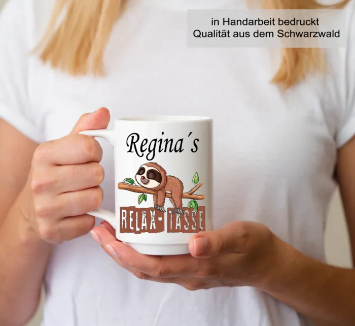 Relax Tasse mit Faultier personalisiert mit Namen – Lustig bedruckte Kaffeetasse – Bild 2