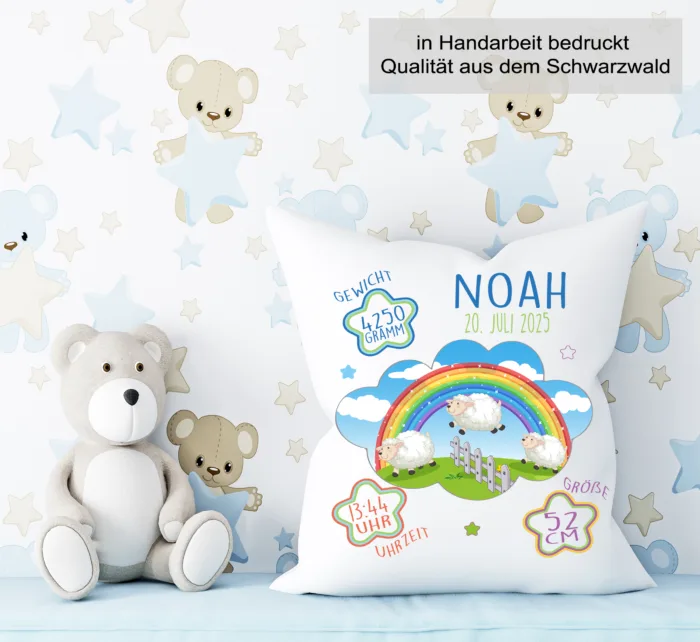 Personalisierbares Kissen zur Geburt, mit Namen und Geburtsdaten für Jungen und Mädchen mit Schafe40x40cm – Bild 2