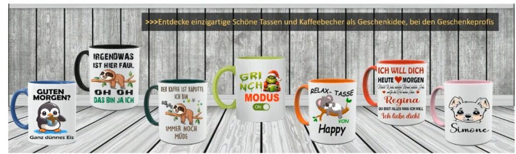 Bild mit einer schönes Holzwand und Tassen mit verschiedenn Farben und Motiven