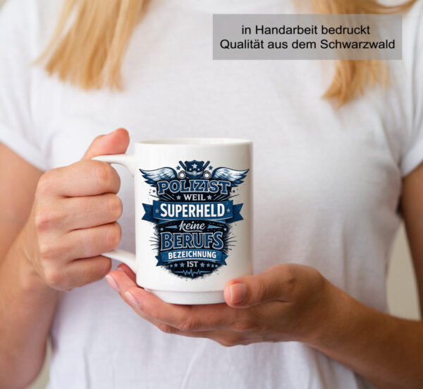 Frau Mit Polizist Tasse Mit Lustigem Superheld Spruch Und Blauem Polizei Design Als Geschenk