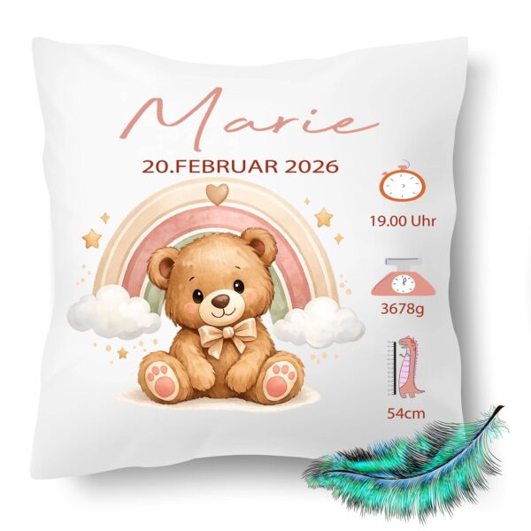 Blick Personalisiertes Geburtskissen mit Teddy und Regenbogen – individuell bedruckt mit Name und Geburtsdaten als Geschenk zur Geburt