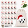 Adventskalender Mit 24 Baumwoll Saeckchen Und Fussballmotiv Im Weihnachtsmannhut Zum Selbstbefuellen