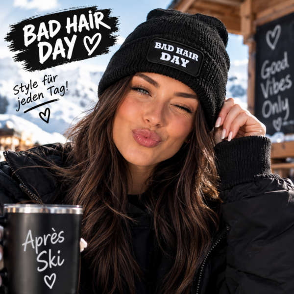 Beanies in verschiedenen Farben mit individuellem Druck Bad Hair Day Frau mit Mütze