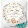 Personalisiertes Babykissen Zur Geburt Mit Dem Namen „Emilia Geburtsdatum Und Geburtsdaten. Liebevolle Aquarellillustration Mit Einem Niedlichen Teddybaeren Zarten Eukalyptuszweigen Herz